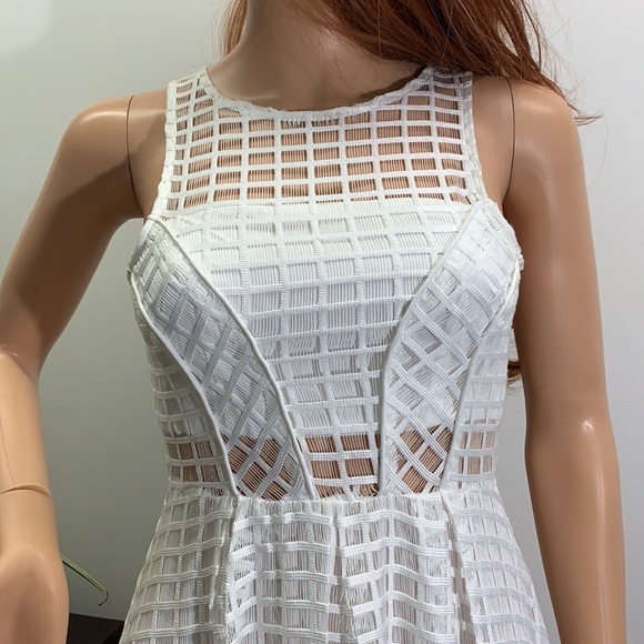NOUGHTS & CROSSES gorgeous white dress - Picture 2 of 8